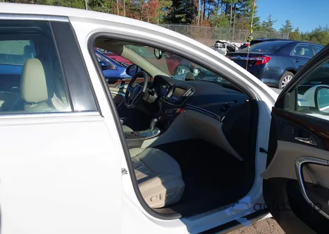 2015 Buick Regal Turbo/E-Assist Premium I из США, поврежденный, VIN 2G4GN5EX3F9182855